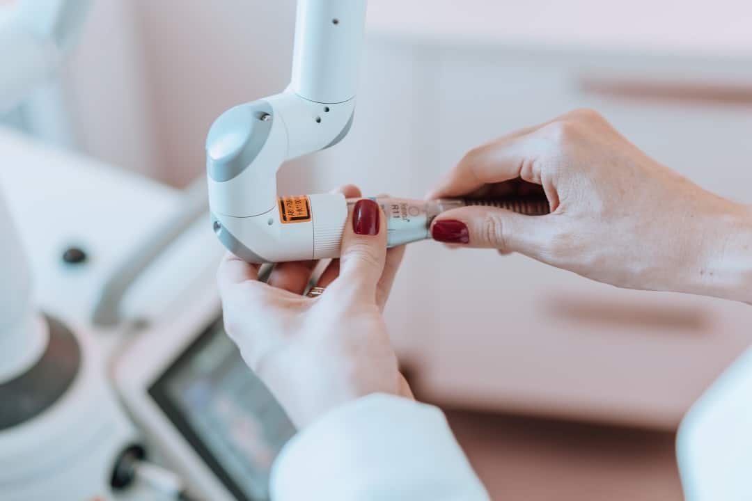 Queda de Cabelo A Melhora Capilar com o Laser Fotona Queda de Cabelo: A Melhora com o Laser Fotona